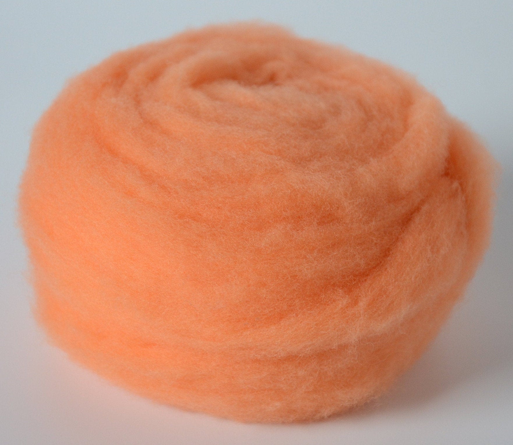 PEACH- American Farm Wool- Merino Wool Roving for Felting, Spinning, W –  FeltLOOM