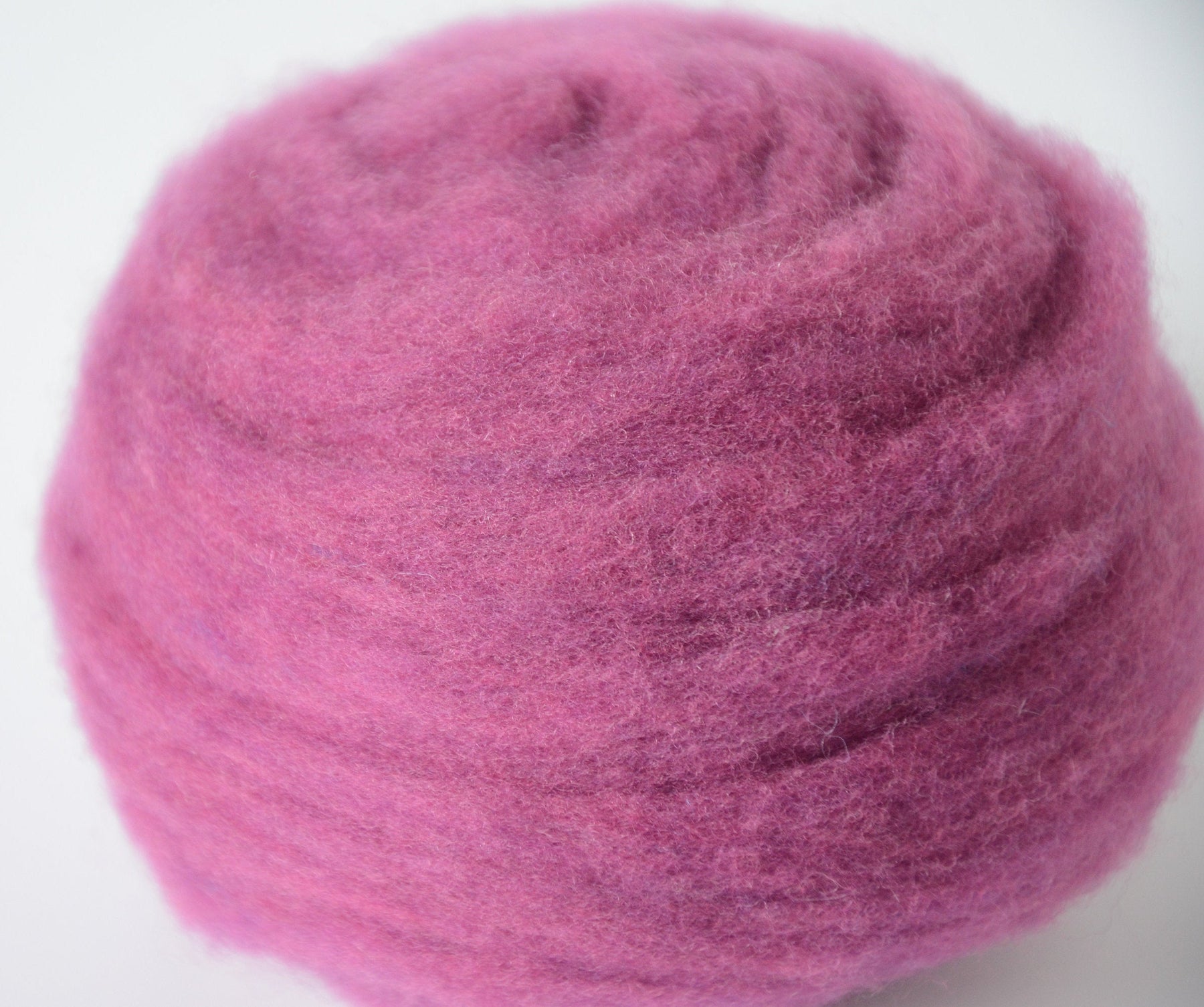 REDGRAPE- American Farm Wool- Merino Wool Roving for Felting, Spinning –  FeltLOOM